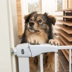 Barrera Blanca TIAKI Con 7 Cm De Extensión Para Perros -Artículos Mascotas Tienda 334597 tiaki dog gate white fg 8198 1